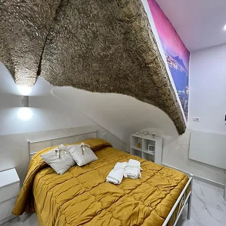 Casa Nunu Neapol